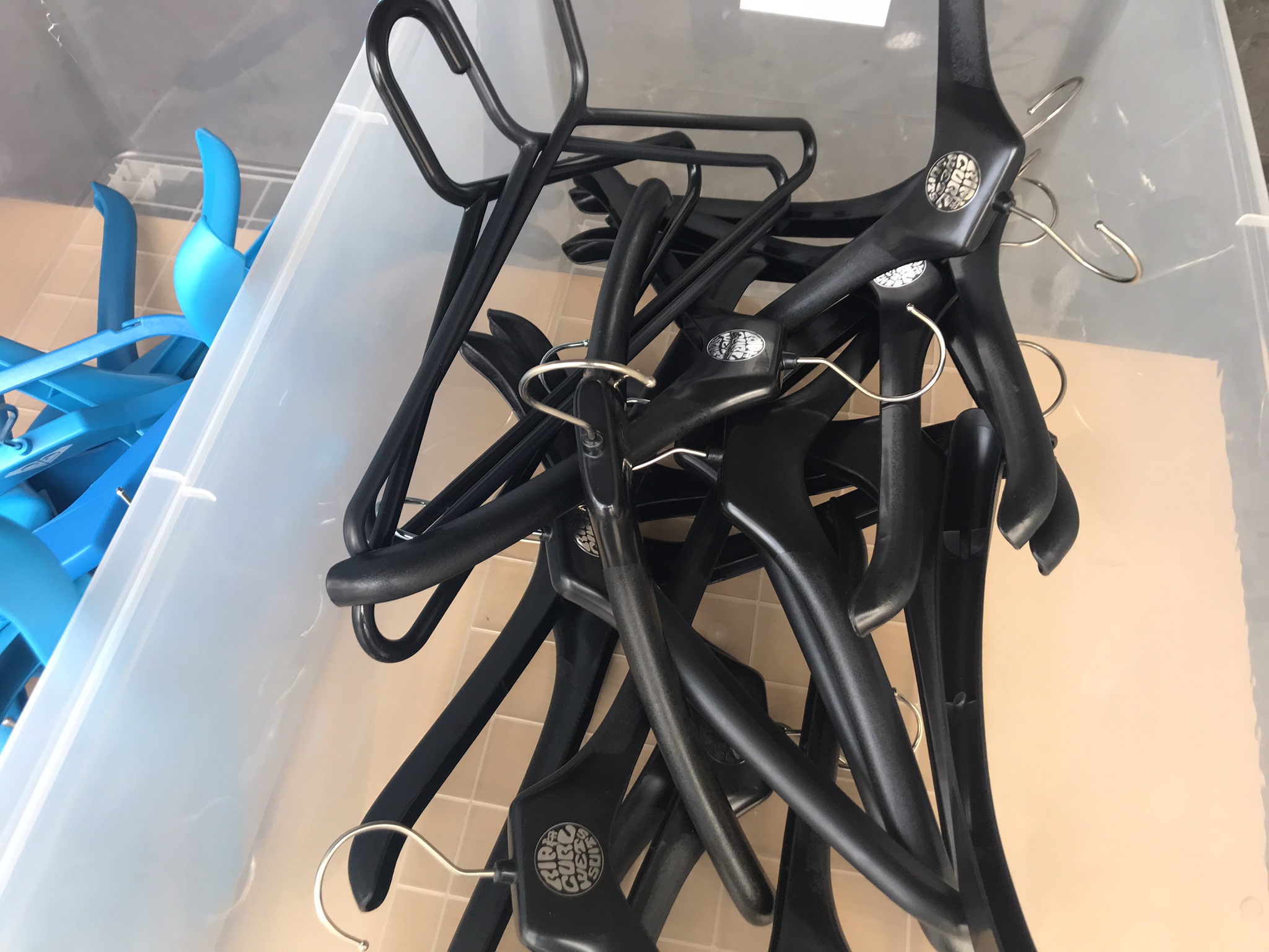 クイックシルバー ロキシー 45cm幅 ハンガー 合計 60本 セット