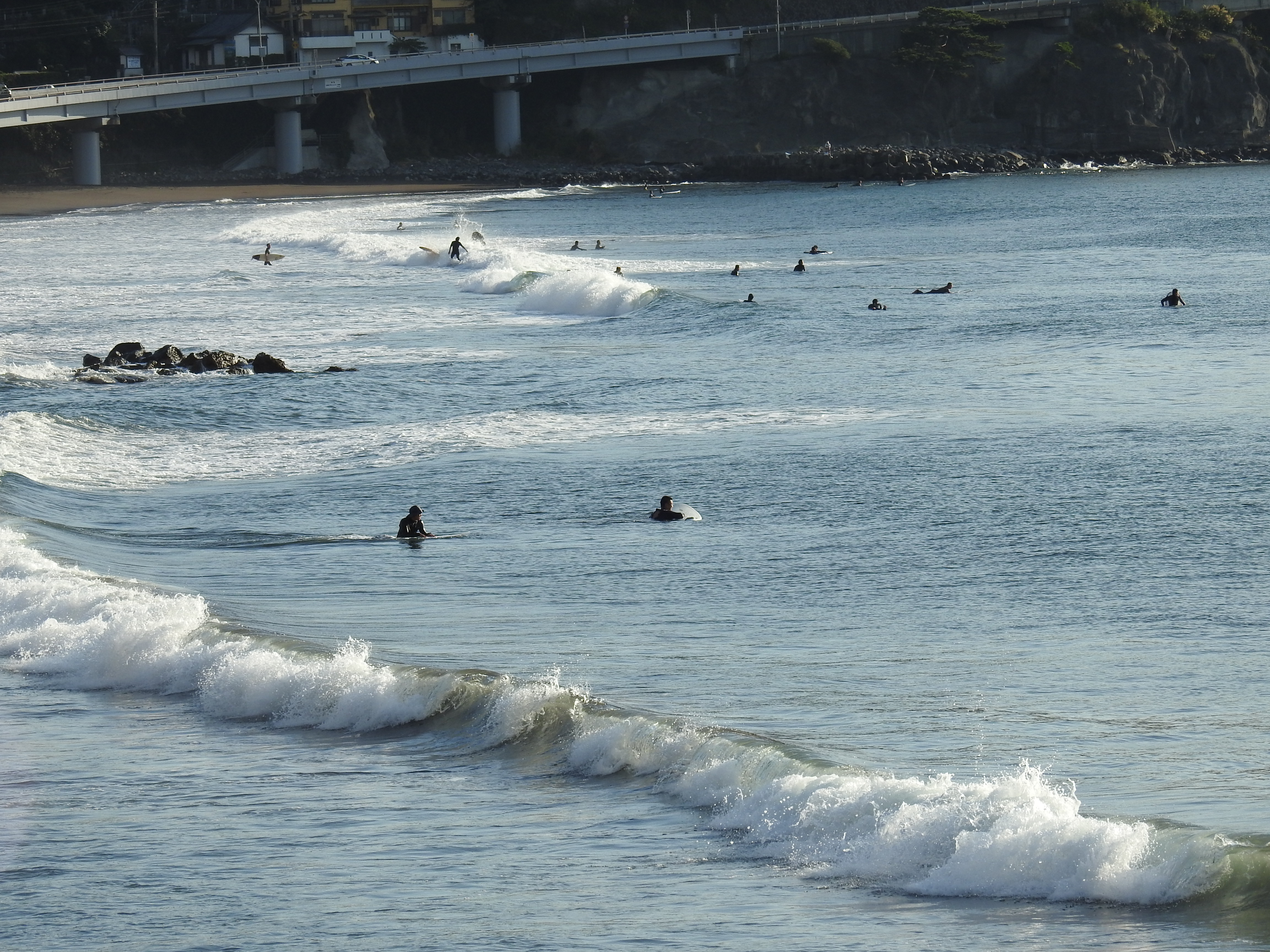 湯河原吉浜海岸サーフィン