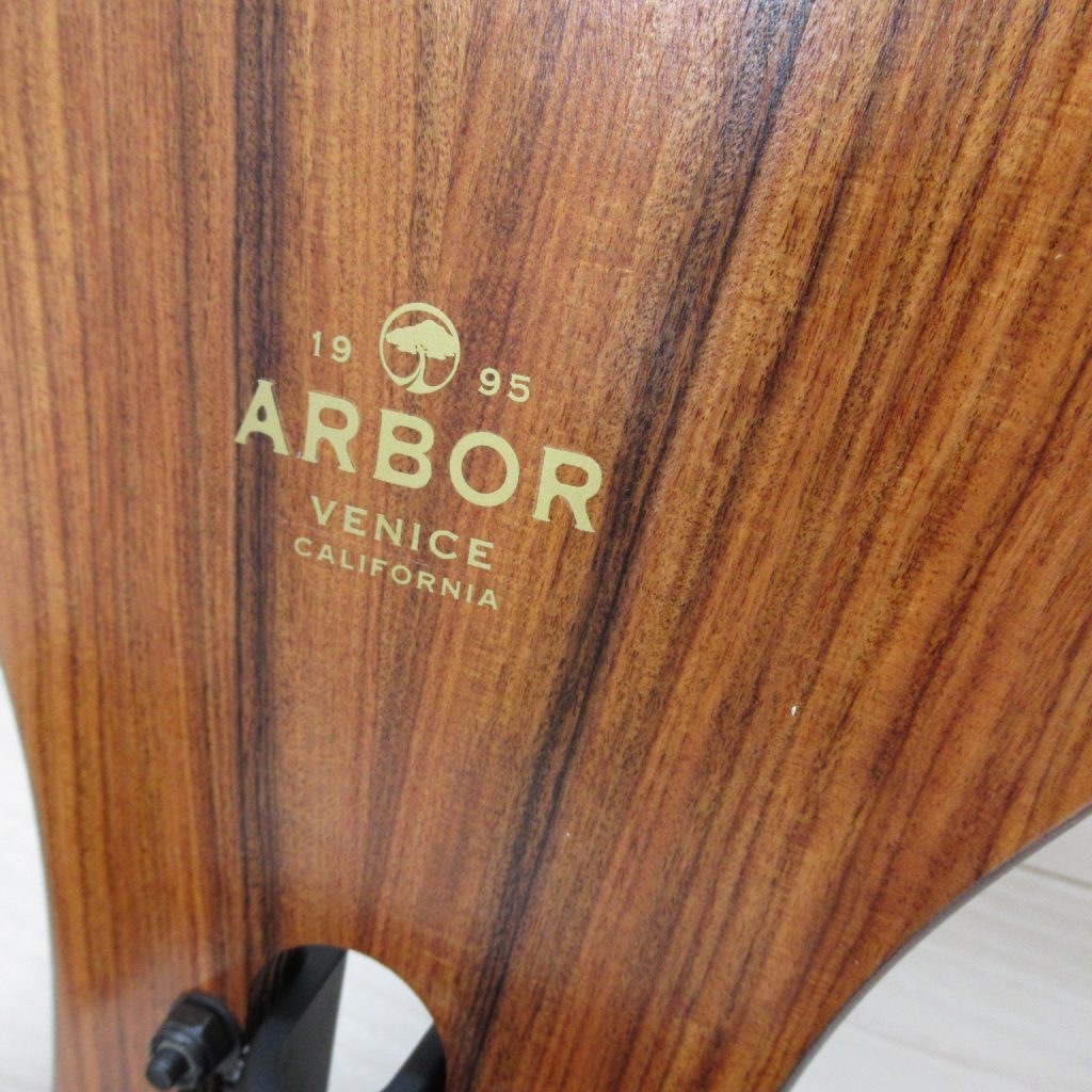 美品 ARBOR アーバー FOUNDATION 159cm 2024年モデル スノーボード 板 メンズ ARBOR アーバー FOUNDATION 23-24モデル